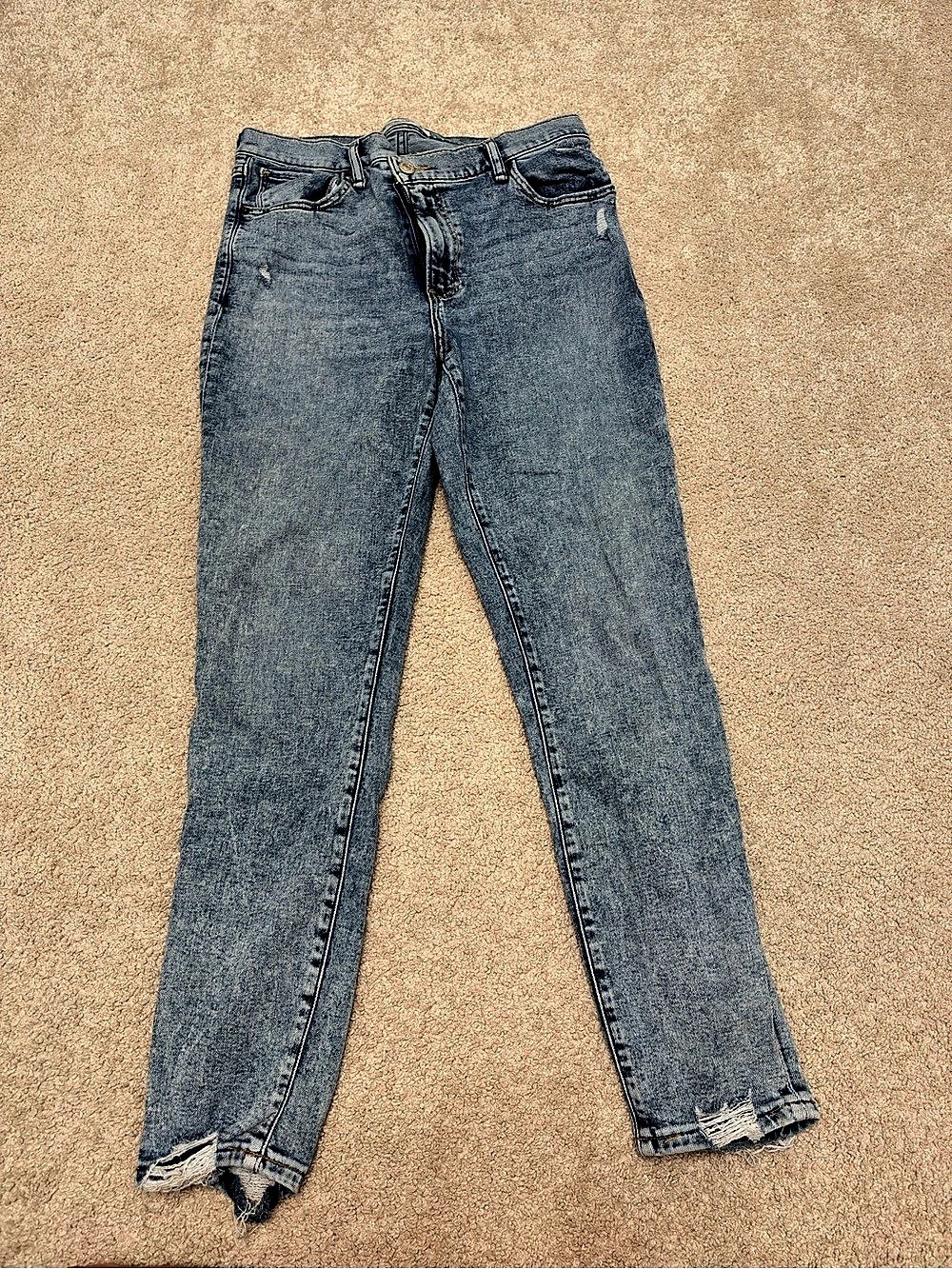 Abercrombie & Fitch The Super Skinny Ankle High Rise Ankle Jeans - Size 30